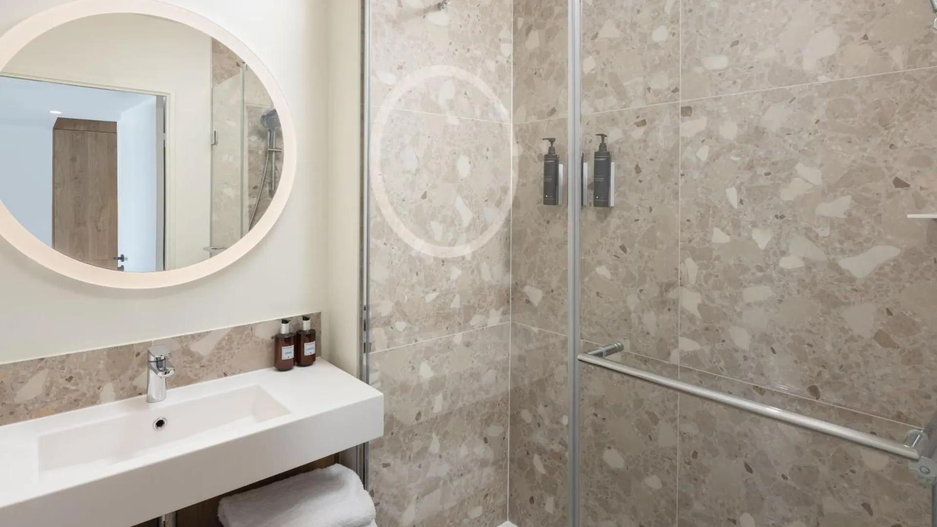 Hotel By Marriott Didot Montparnasse